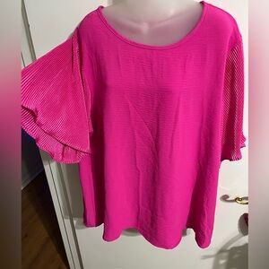 2X Hot Pink shirt with textured sleeves. NWOT